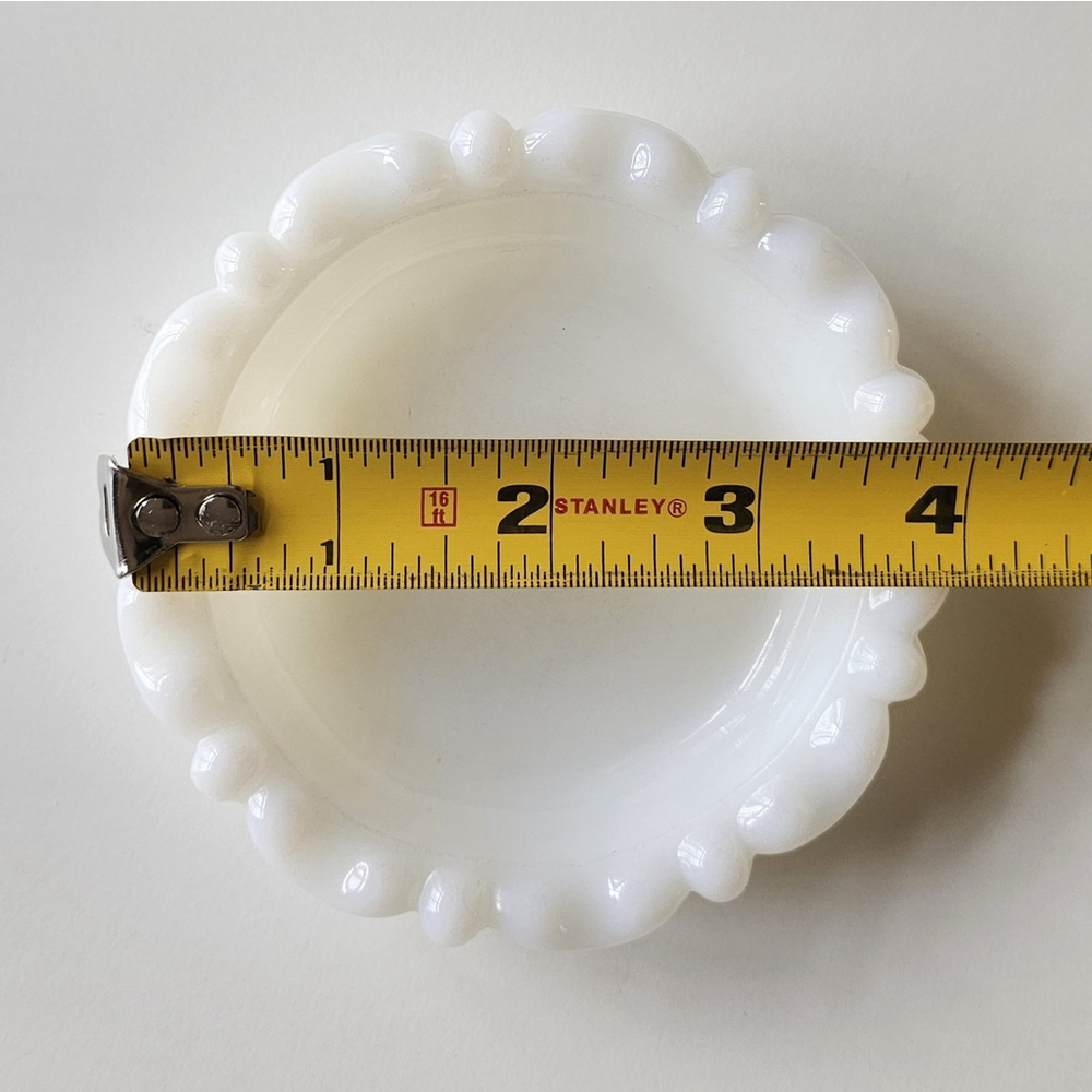 Vintage Anchor Hocking Milk Glass Thumbprint Design Ashtray 4" Round - Picture 3 of 7
